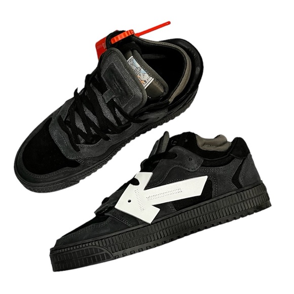 Off-White Shoes - NEW Off-White Women's Off-Court 3.0 Low Top Sneakers size 39 Black